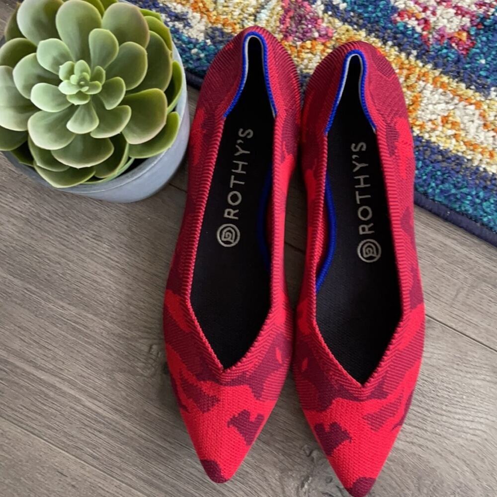 Rothys red camuflaje size 7.5 flat woman’s pointed shoes